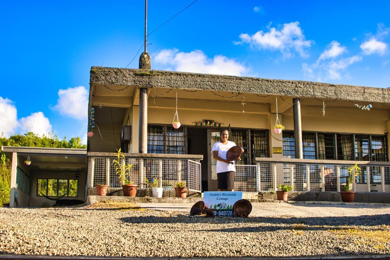 Guddy'S Riverside Cottage Nausori 외부 사진