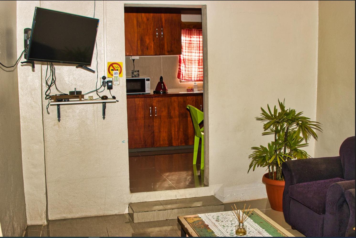 Guddy'S Riverside Cottage Nausori 외부 사진